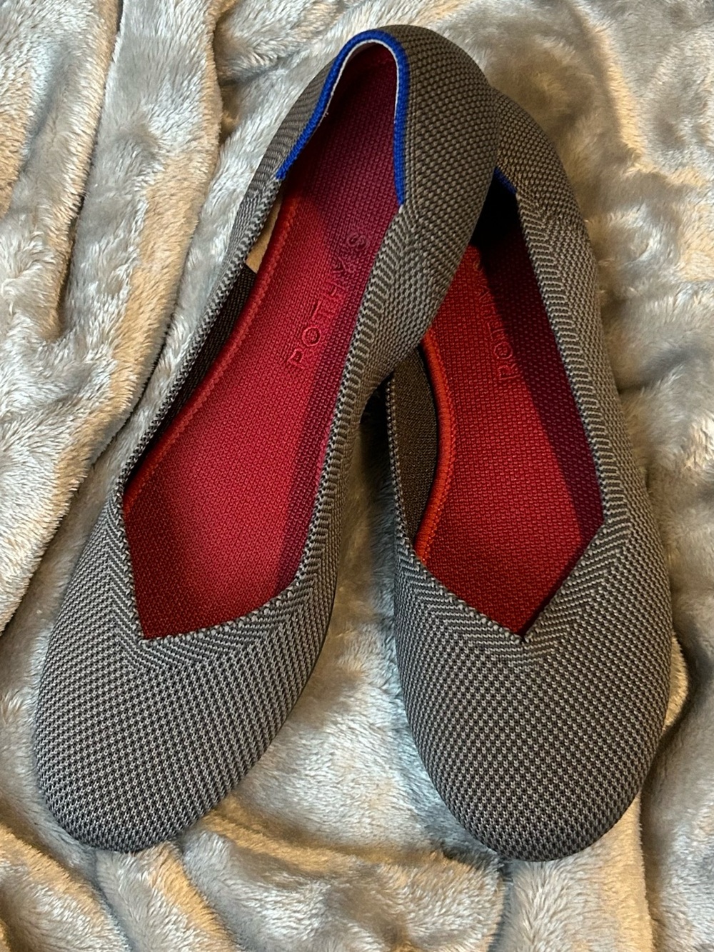 Rothy’s The Flat Pebble Grey Rounded Toe Ballet Flats Size 9.5